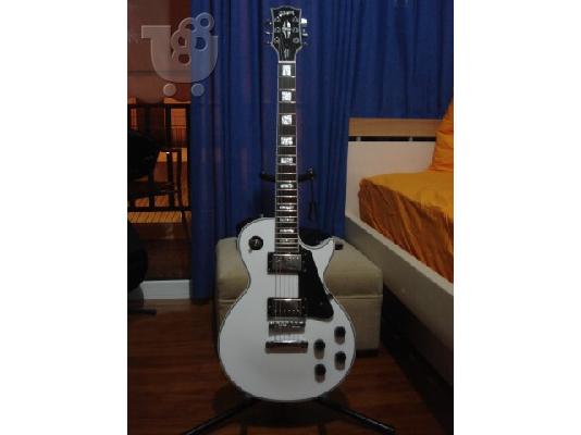 PoulaTo: Gibson Les Paul Custom replica